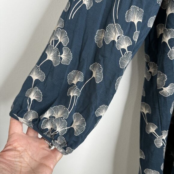 Garnet Hill Top Womens XS Blue White Botanical Forest Garden Boho Peasant Floral - Picture 4 of 9